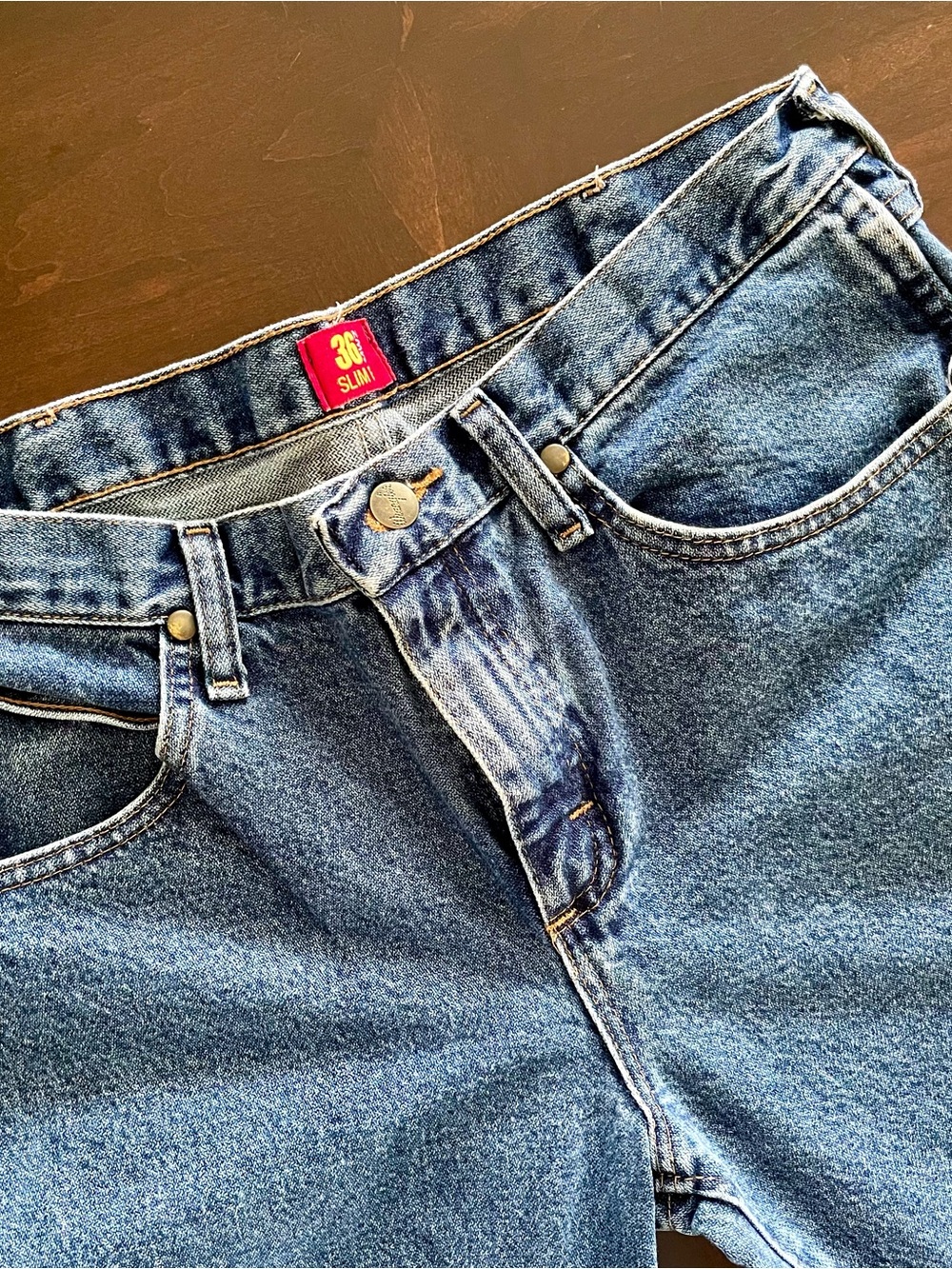 (33x30) Men’s Wrangler 36MWZ Slim Fit Cowboy Cut Jeans with Red Label - Like New